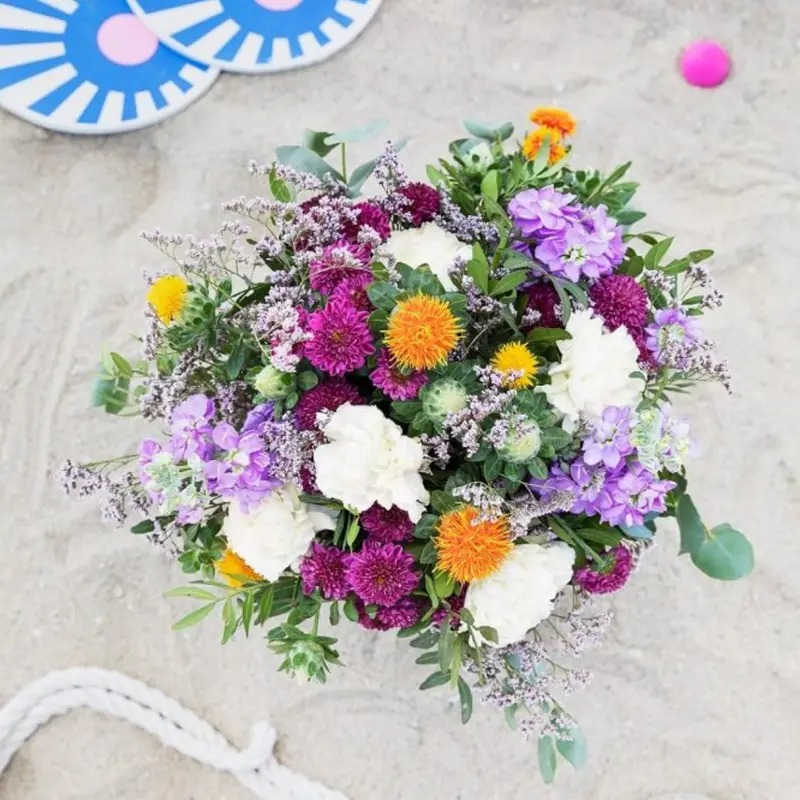 Auto regalarse flores cartamo