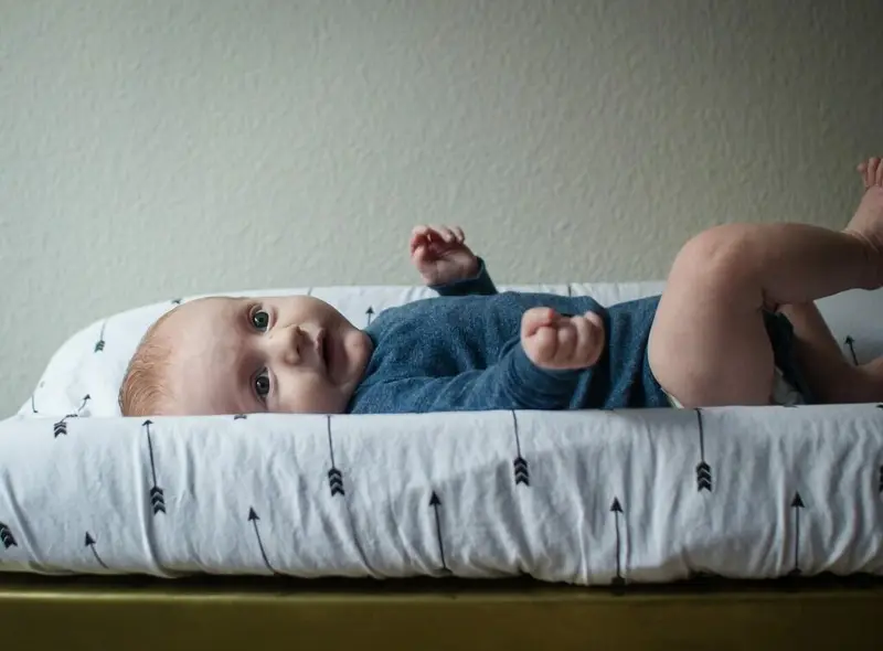 Mantén las cacas explosivas del bebe bajo control